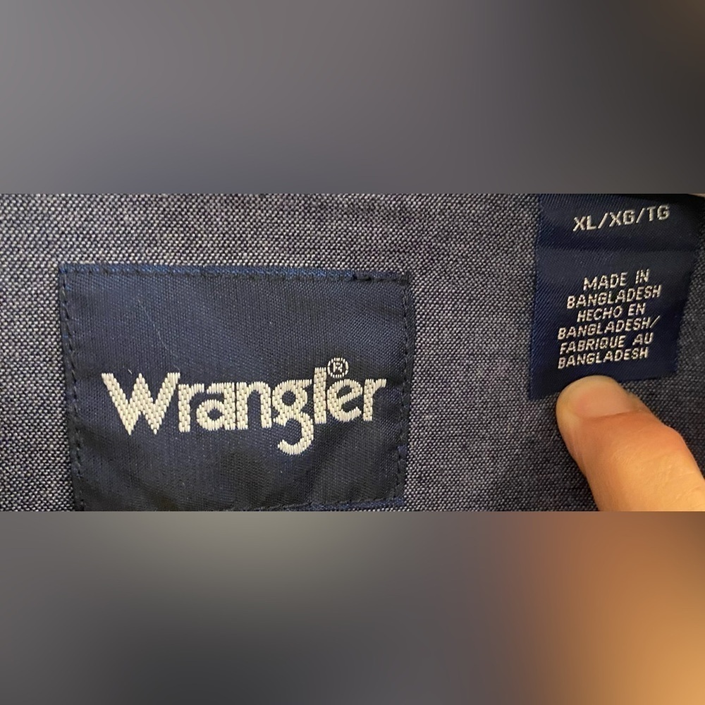 Wrangler Long Sleeve Western Shirt W/Pearl Snaps Size XL Blue Chambray Pockets - Picture 2 of 7